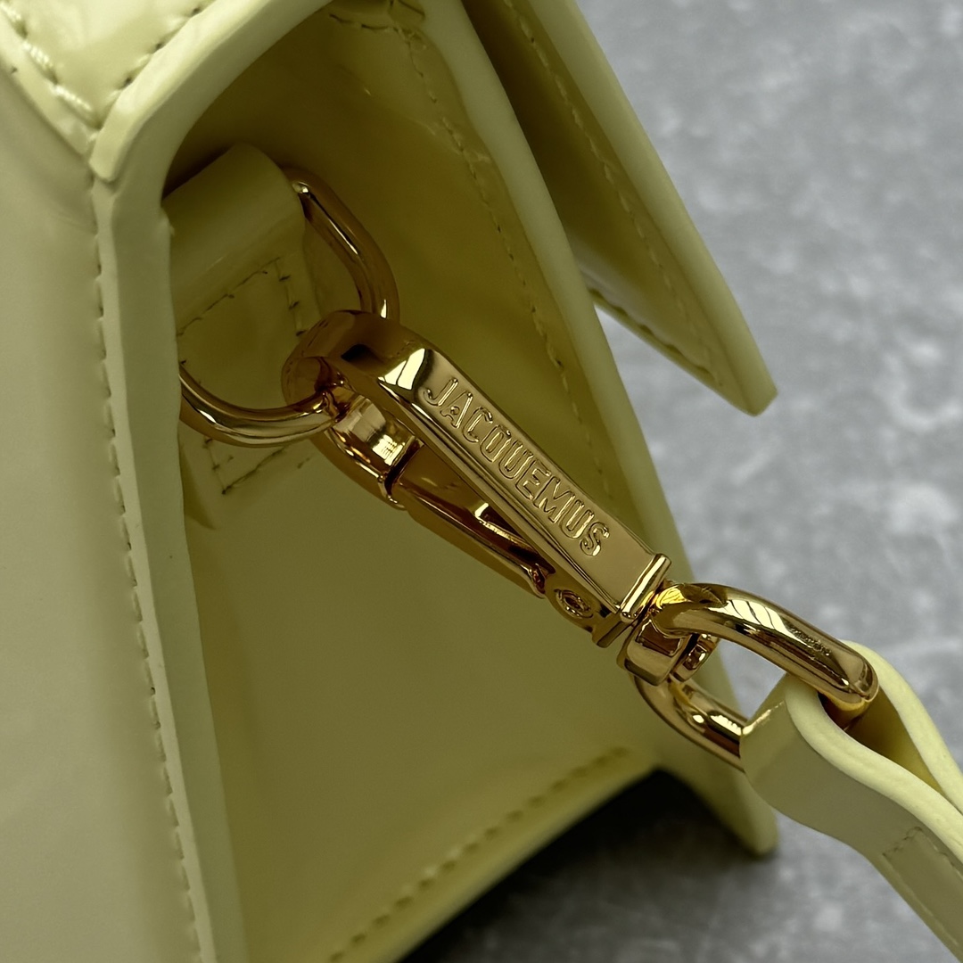 Jacquemus Satchel Bags